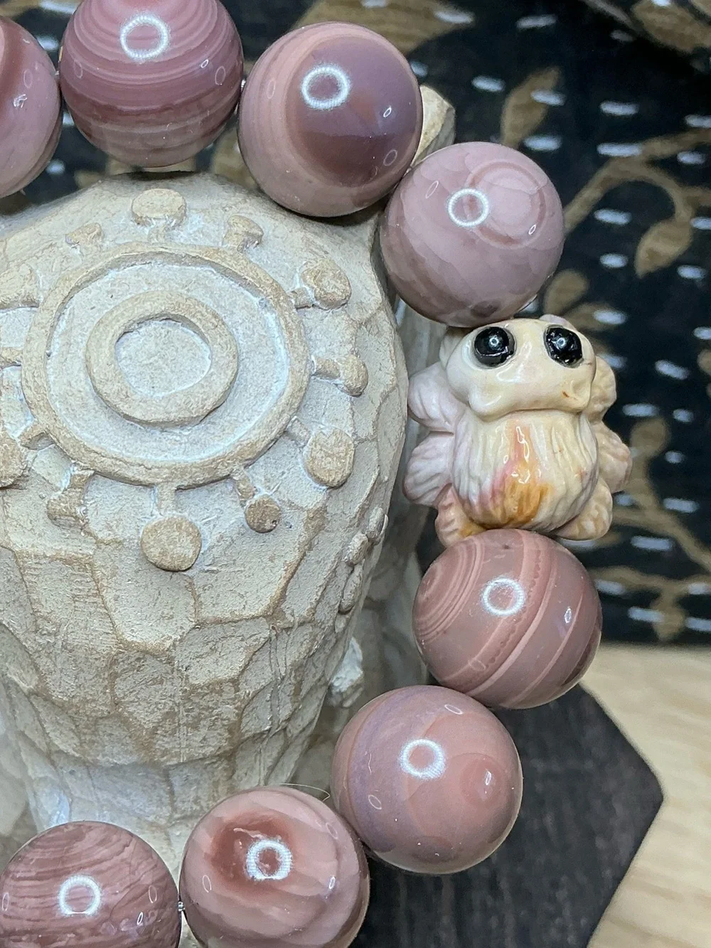 RARE: Cherry Alashan Agate 14mm with Spider - Picture 3 of 3